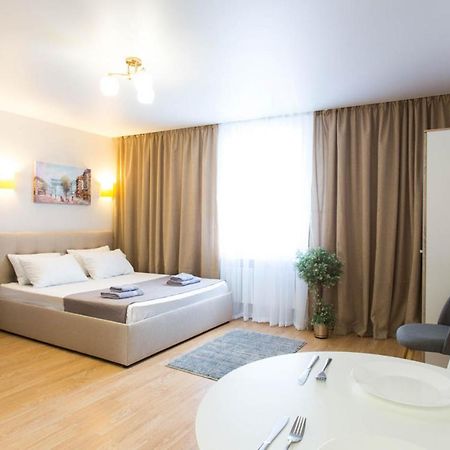 Apartment In The City Center - Gimnasiyna Naberezhna 24A-1 Kharkov Luaran gambar