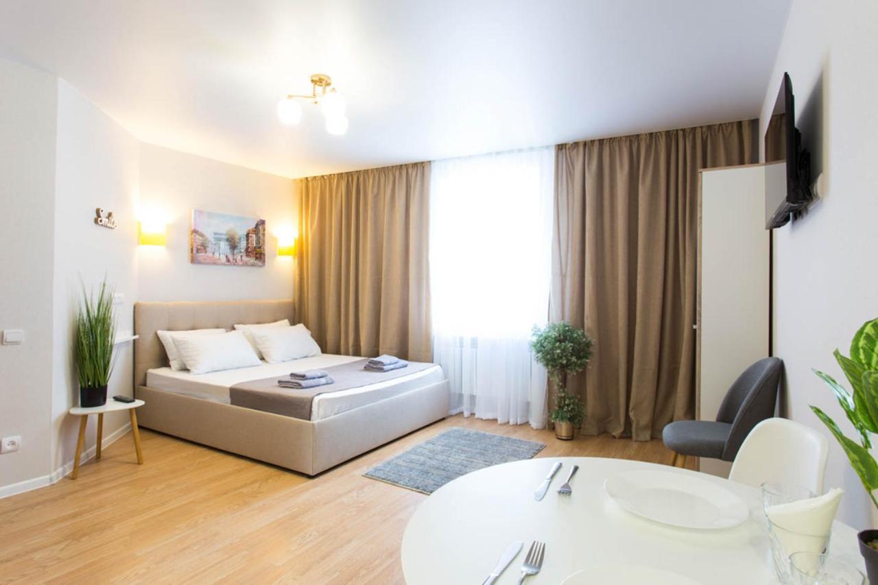 Apartment In The City Center - Gimnasiyna Naberezhna 24A-1 Kharkov Luaran gambar