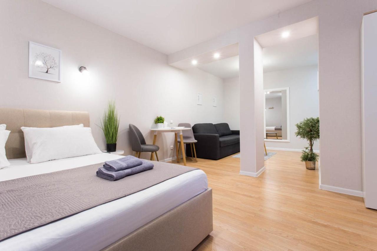Apartment In The City Center - Gimnasiyna Naberezhna 24A-1 Kharkov Luaran gambar