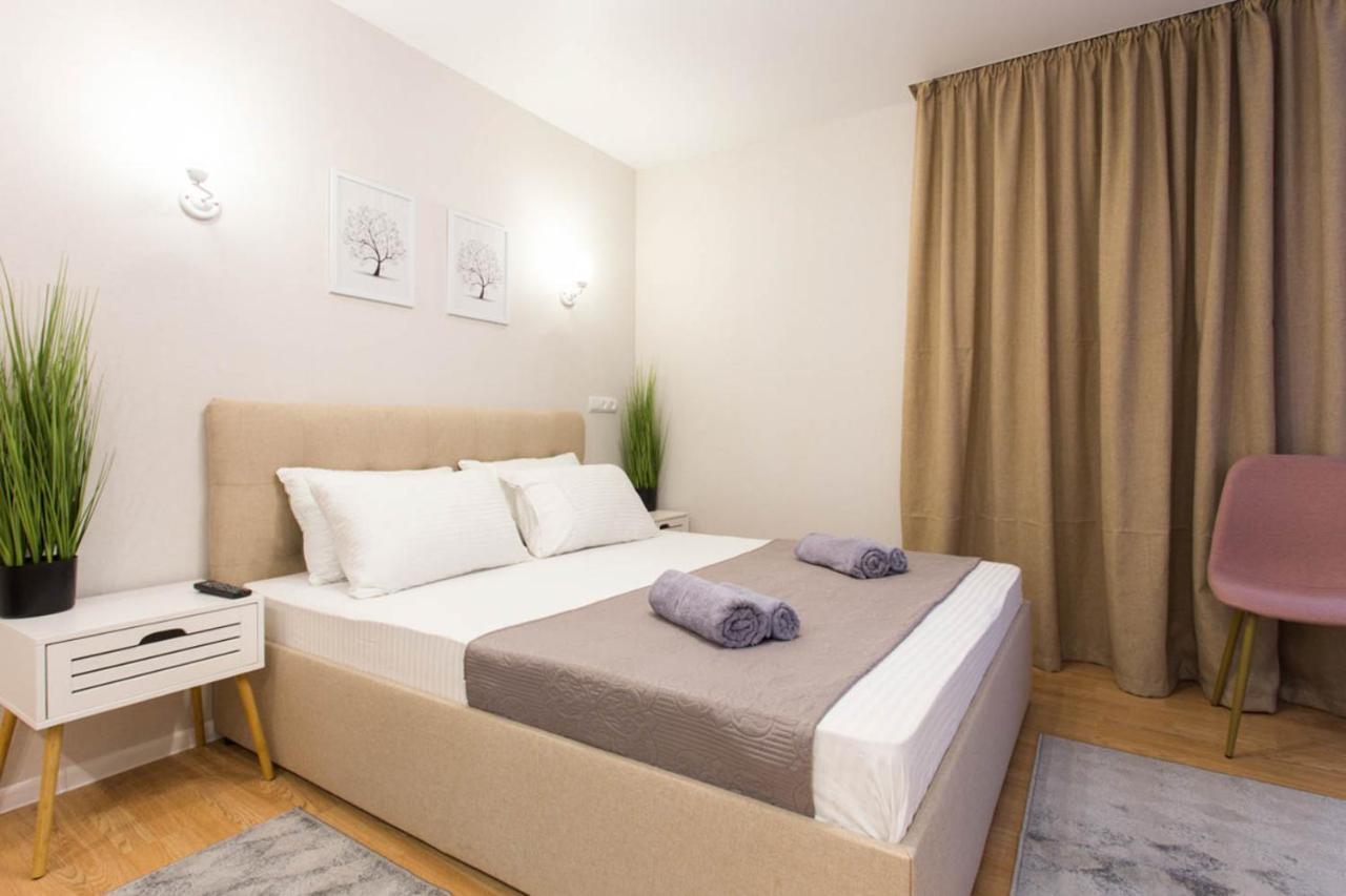 Apartment In The City Center - Gimnasiyna Naberezhna 24A-1 Kharkov Luaran gambar
