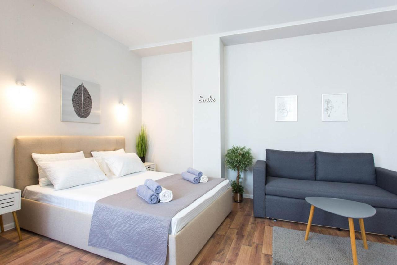 Apartment In The City Center - Gimnasiyna Naberezhna 24A-1 Kharkov Luaran gambar