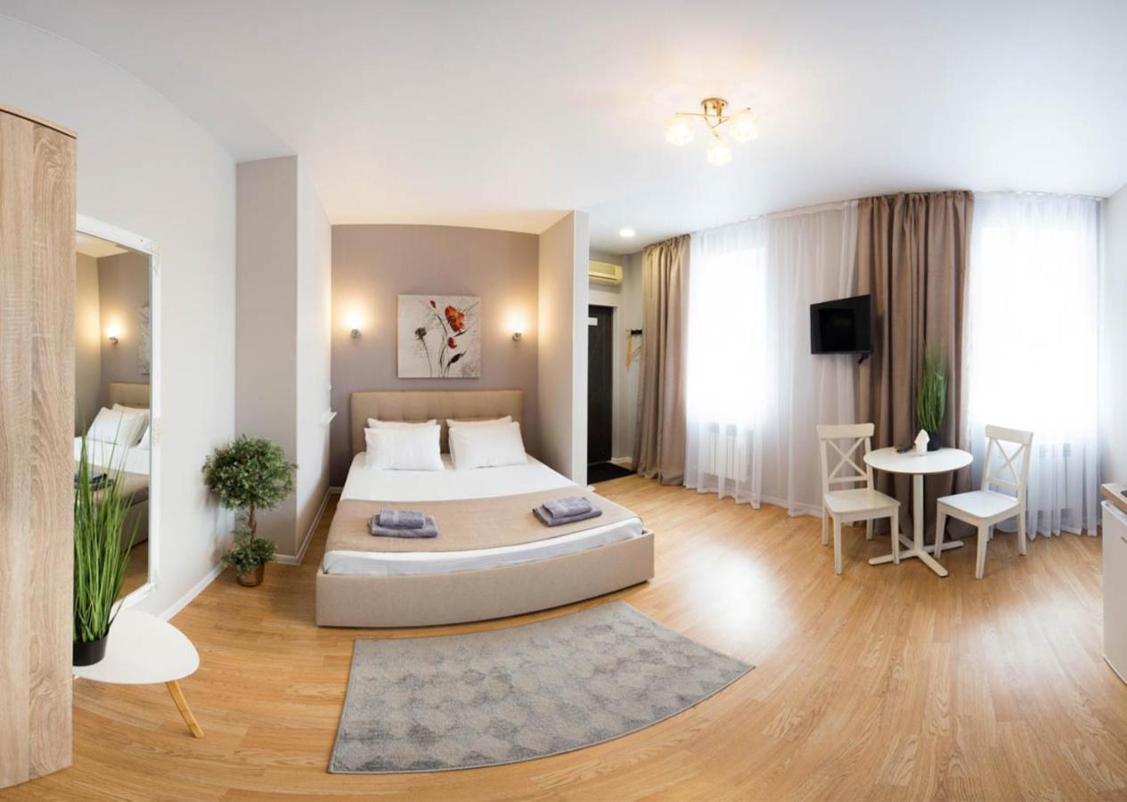 Apartment In The City Center - Gimnasiyna Naberezhna 24A-1 Kharkov Luaran gambar