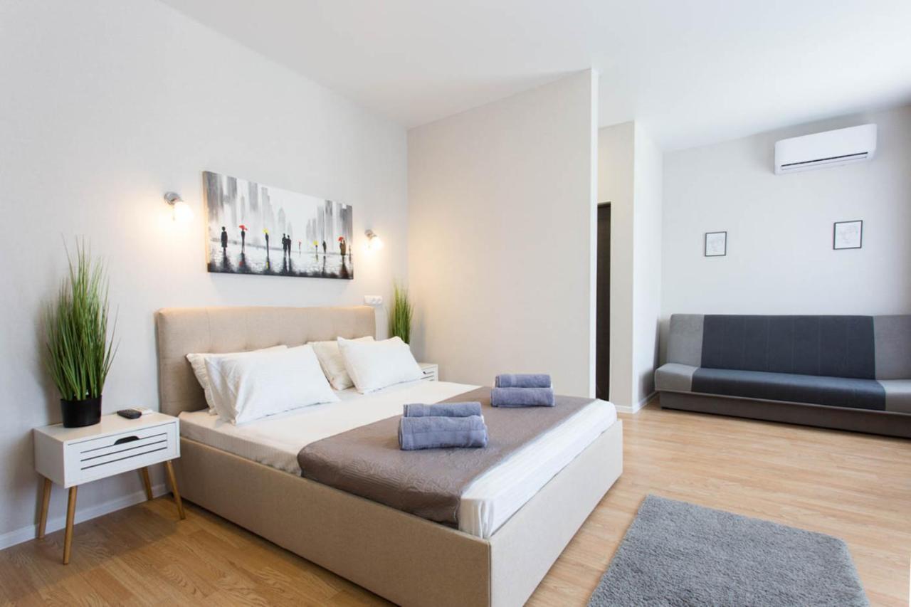 Apartment In The City Center - Gimnasiyna Naberezhna 24A-1 Kharkov Luaran gambar