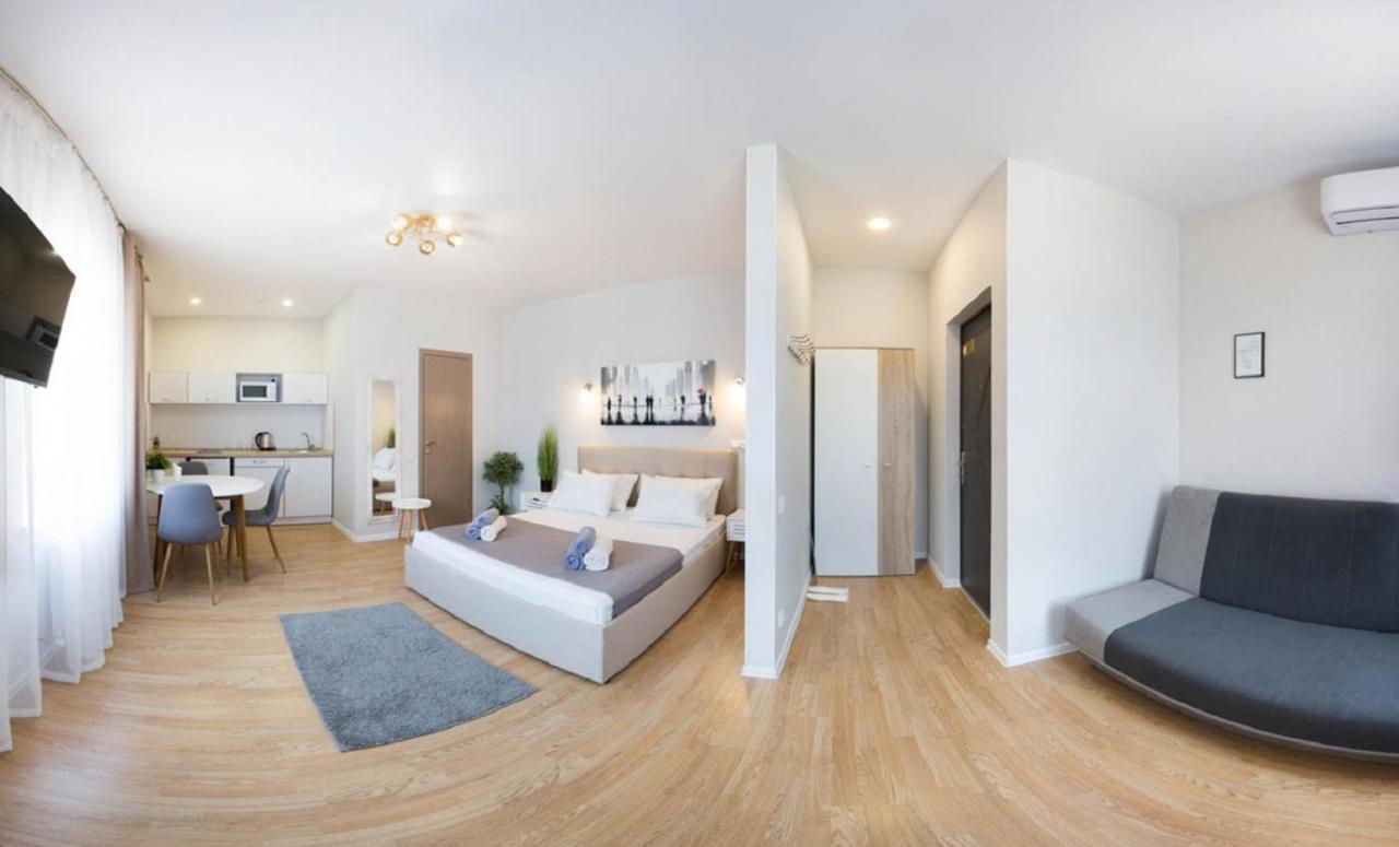 Apartment In The City Center - Gimnasiyna Naberezhna 24A-1 Kharkov Luaran gambar