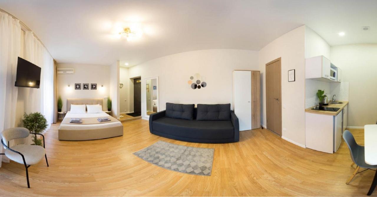 Apartment In The City Center - Gimnasiyna Naberezhna 24A-1 Kharkov Luaran gambar