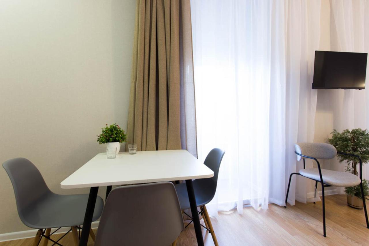 Apartment In The City Center - Gimnasiyna Naberezhna 24A-1 Kharkov Luaran gambar