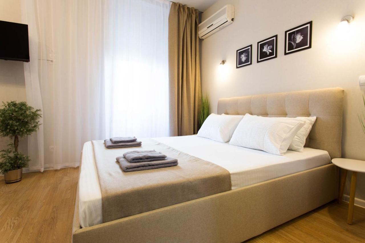 Apartment In The City Center - Gimnasiyna Naberezhna 24A-1 Kharkov Luaran gambar