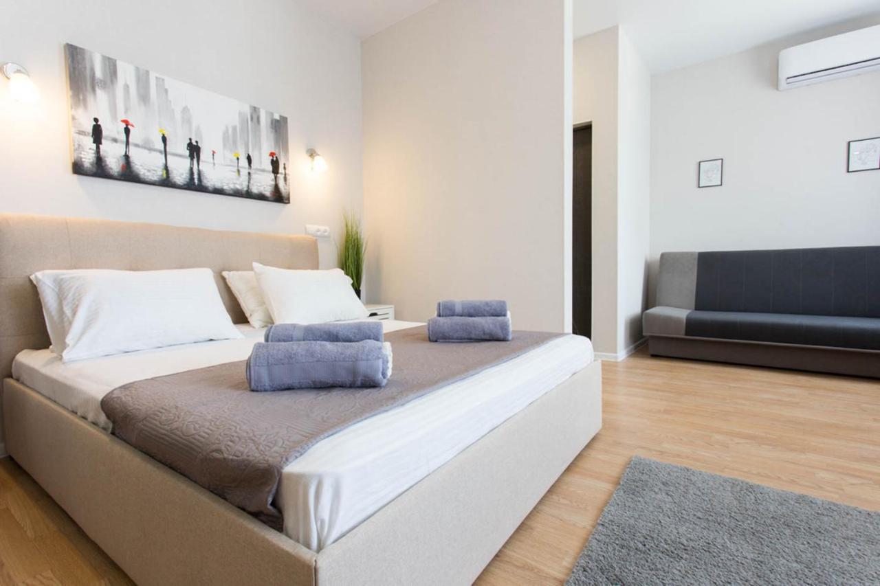 Apartment In The City Center - Gimnasiyna Naberezhna 24A-1 Kharkov Luaran gambar